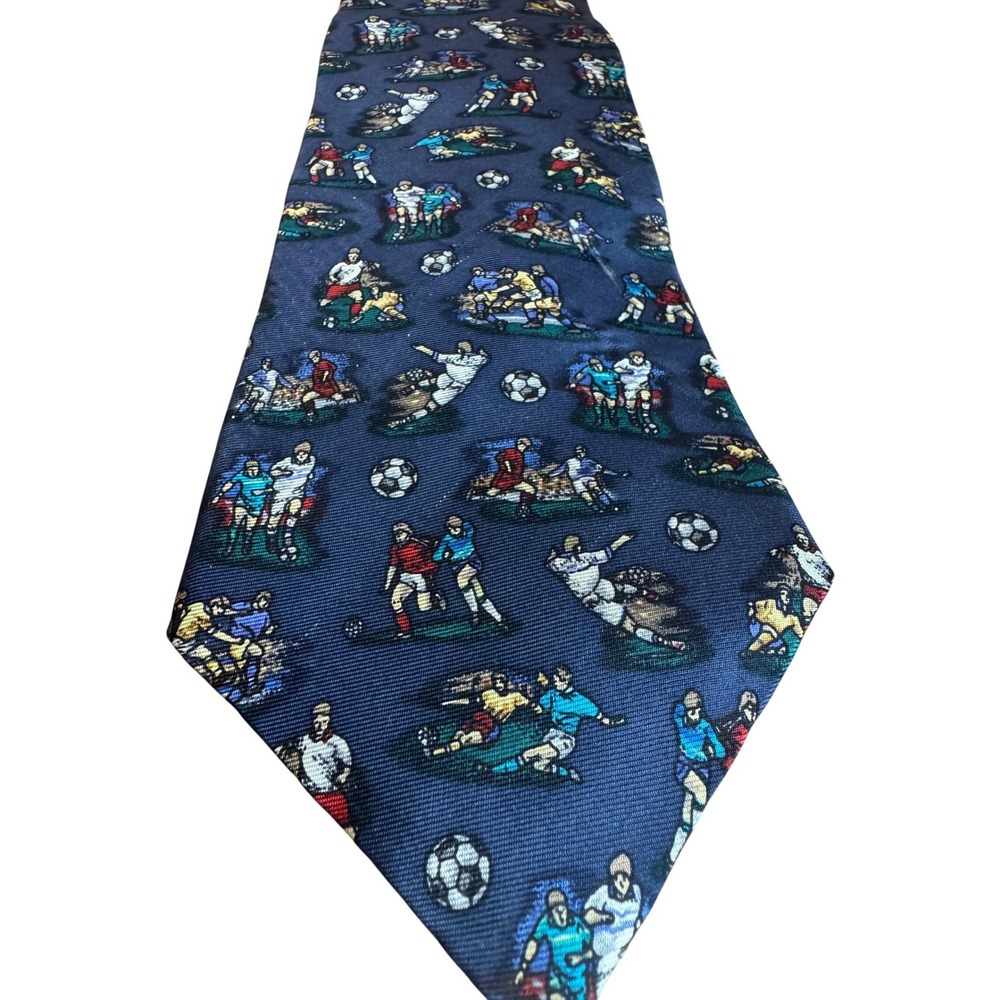 Museum Artifacts All Silk Soccer Novelty Tie New With Tag‎